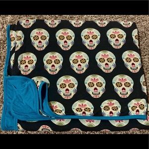 NWOT KICKEE TODDLER BLANKET 🖤